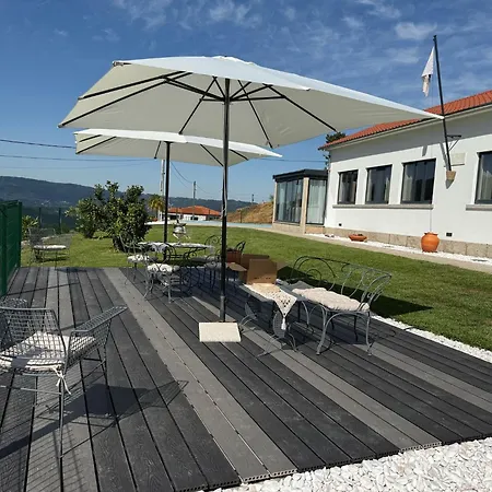 Escola Da Mestra Da Portela Sampriz فندق بونتي دا بارسا